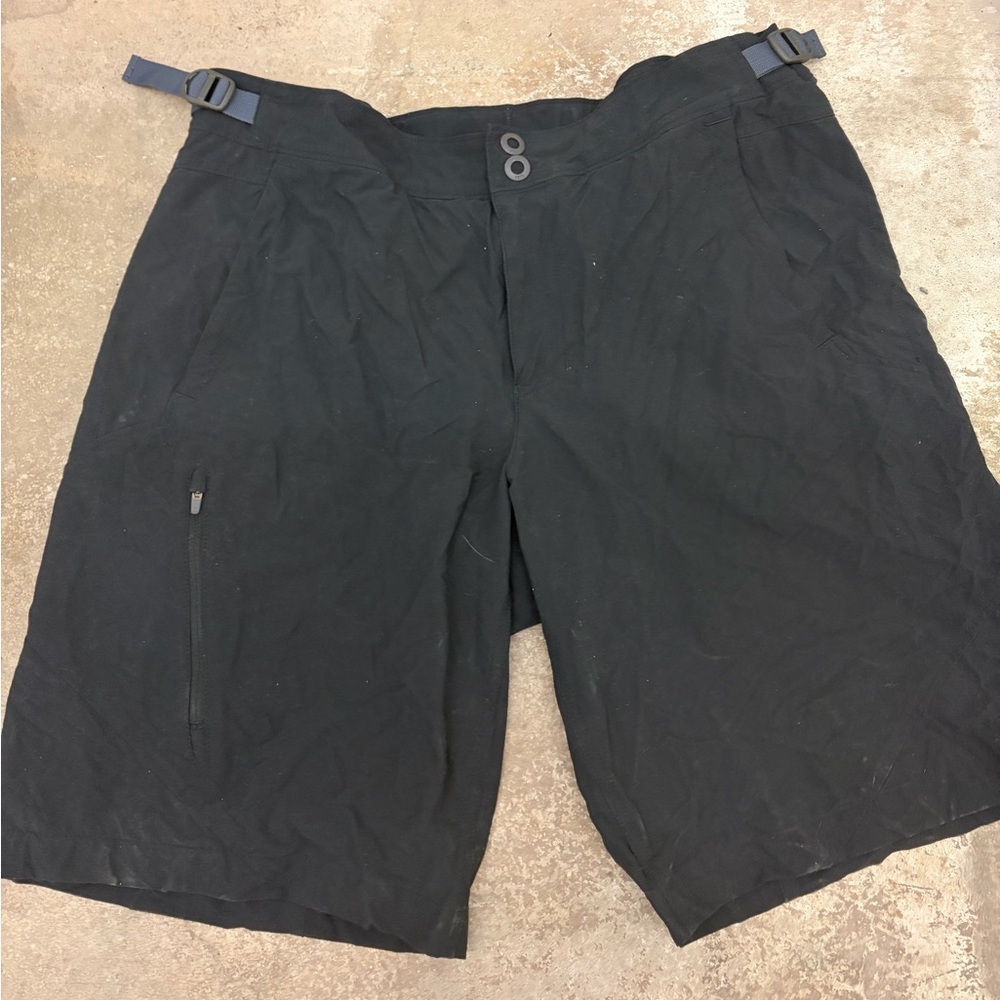 MEC crinkum plus mountain bike padded shorts Men's Black Athletic Shorts